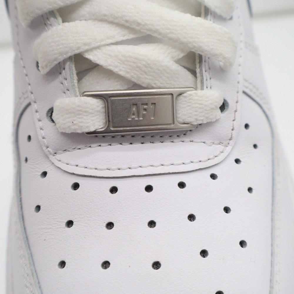 Nike Air Force 1 07 Womens 6.5 White Low Top Sneakers 315115-112 Triple White - Picture 4 of 14
